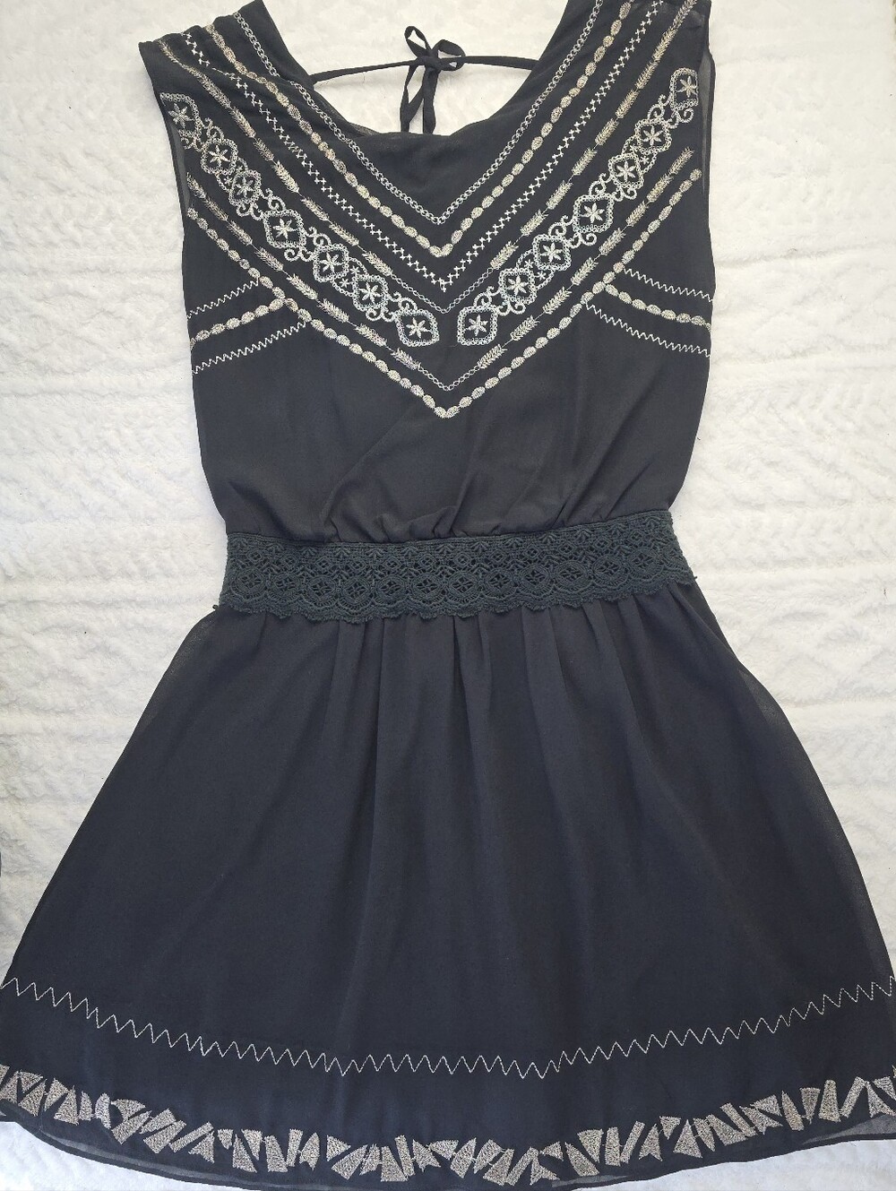 Boutique Embroidered Dress Black Silver Embroidered Sleeveless Tie Back Boho M